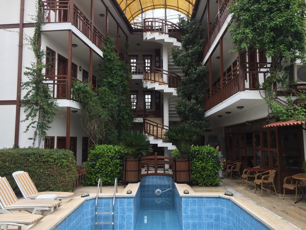 Hotel Karyatit Kaleici Antalia Esterno foto