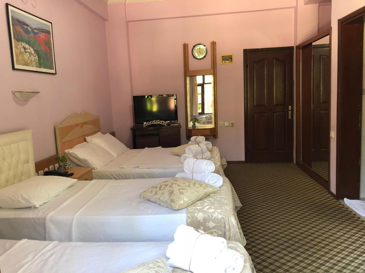 Hotel Karyatit Kaleici Antalia Esterno foto