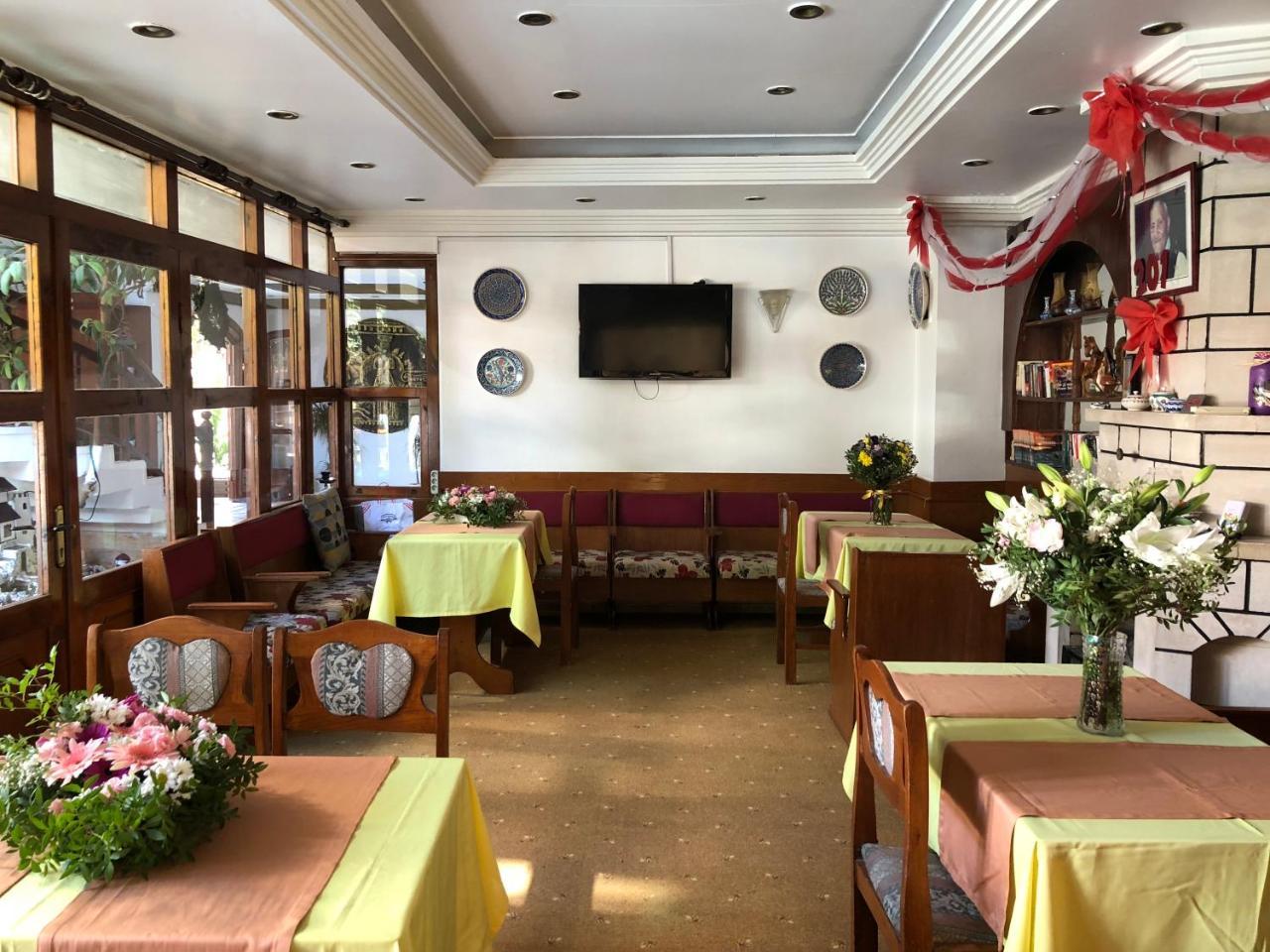 Hotel Karyatit Kaleici Antalia Esterno foto